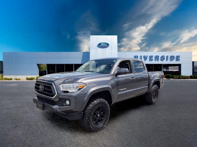 Used 2021 Toyota Tacoma SR5 AWD/4WD image 3