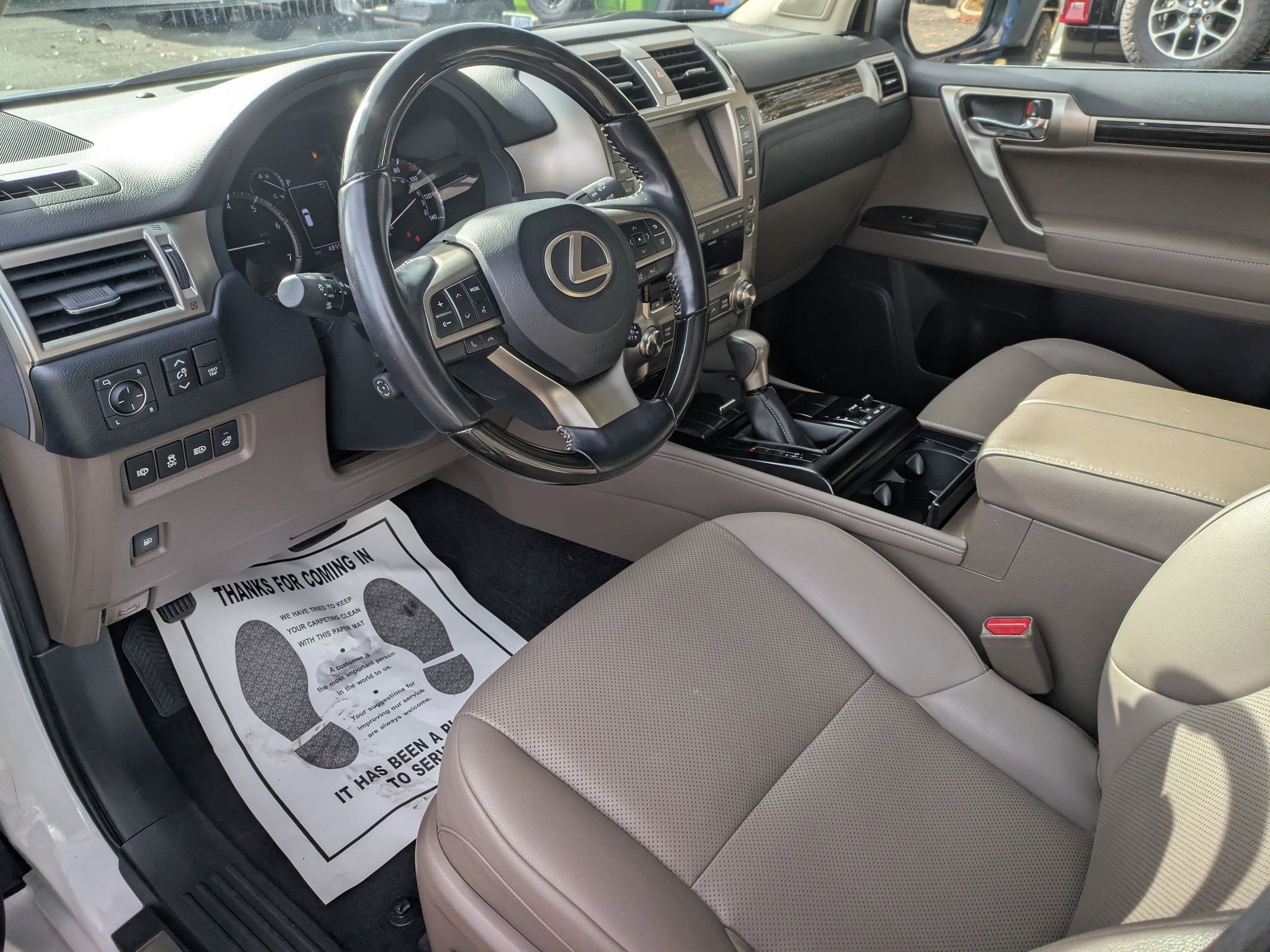 Used 2021 Lexus GX 460 Premium w/ Premium Package image 9