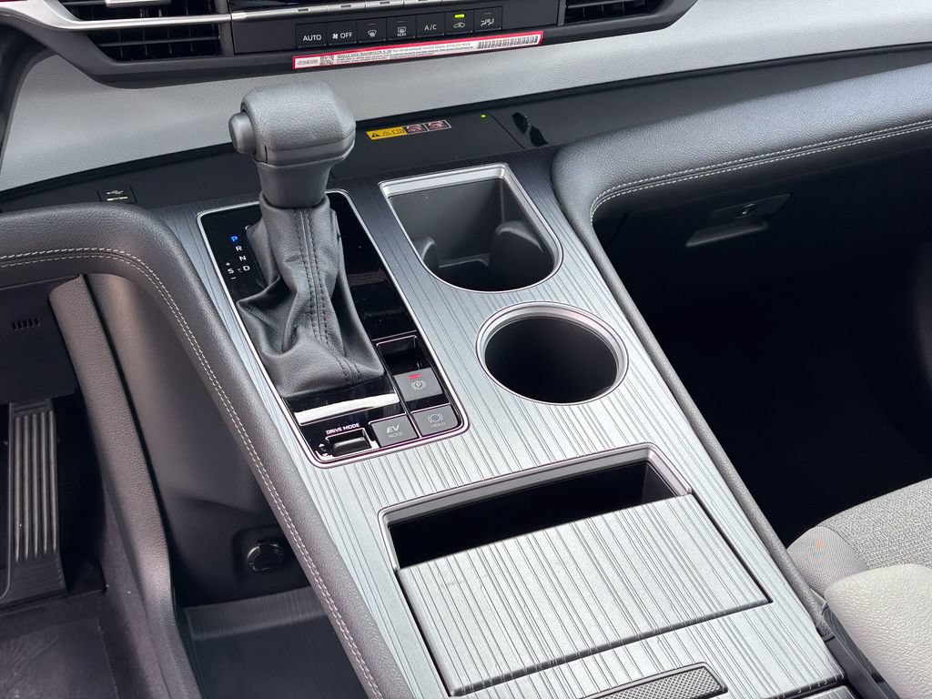 New 2026 Toyota Sienna LE FWD image 16