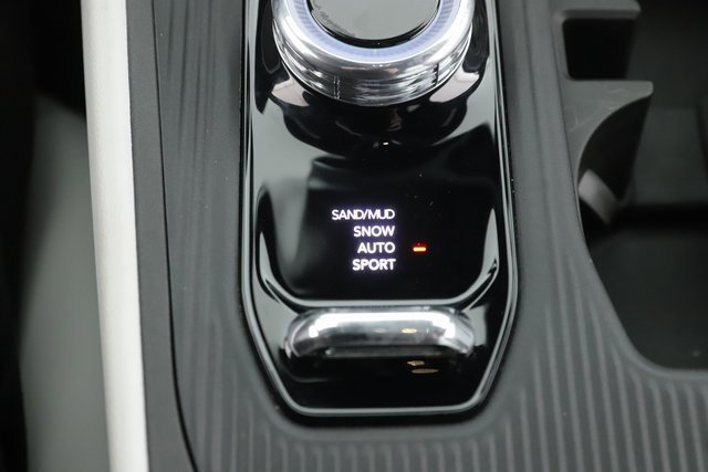 New 2026 Jeep Cherokee Limited image 25