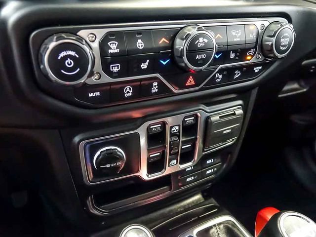 Used 2019 Jeep Wrangler Unlimited Sahara AWD/4WD image 24