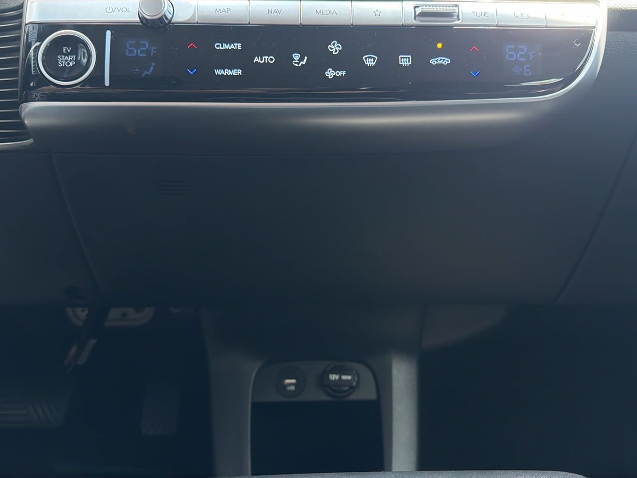 Certified 2024 Hyundai Ioniq 5 SE AWD/4WD image 24