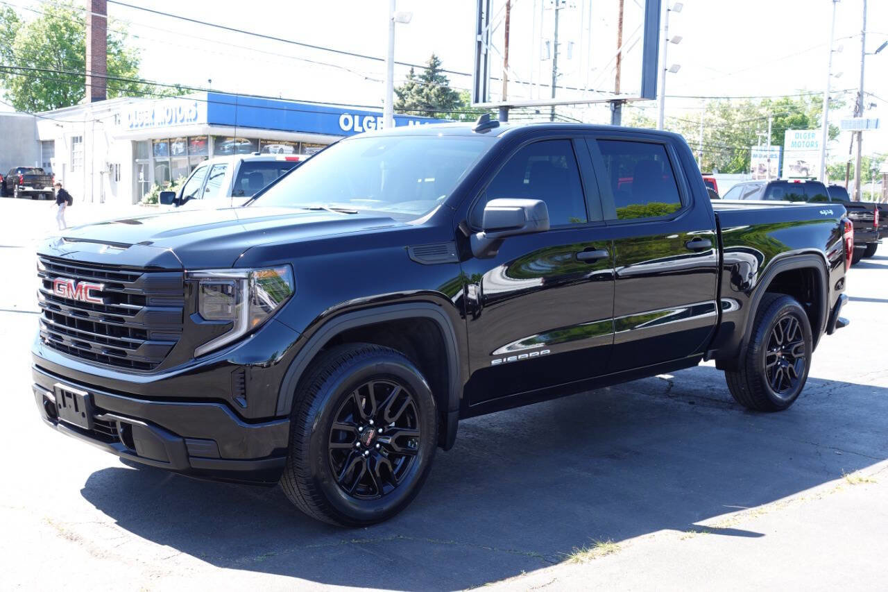 Used 2023 GMC Sierra 1500 Pro w/ Graphite Edition AWD/4WD image 2