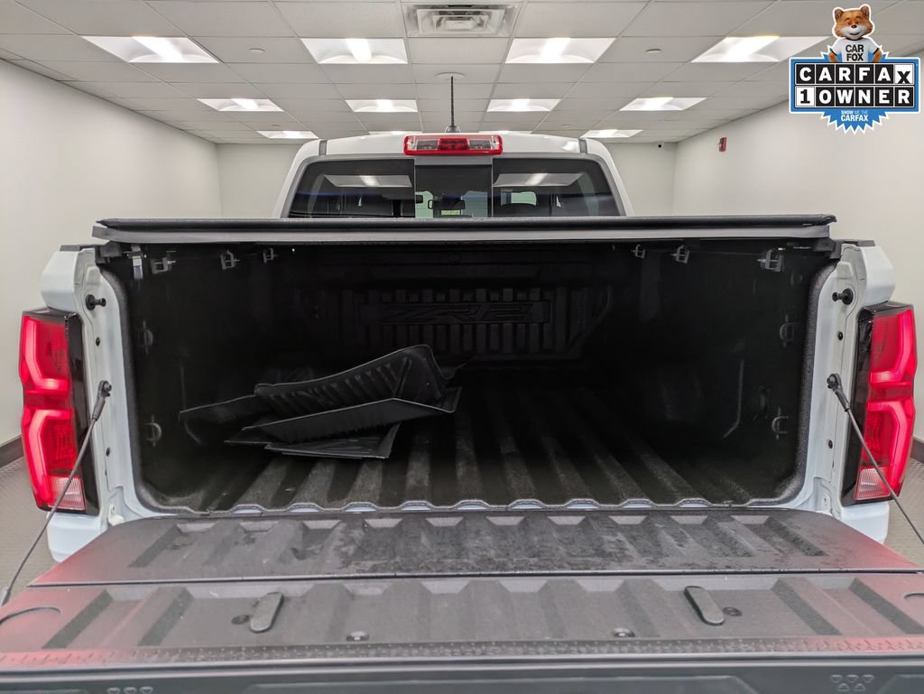 Used 2024 Chevrolet Colorado ZR2 w/ Technology Package AWD/4WD image 25