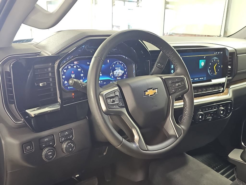 Certified 2024 Chevrolet Silverado 1500 LT AWD/4WD image 19