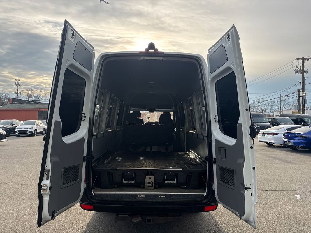 Used 2015 Mercedes-Benz Sprinter 2500 image 15