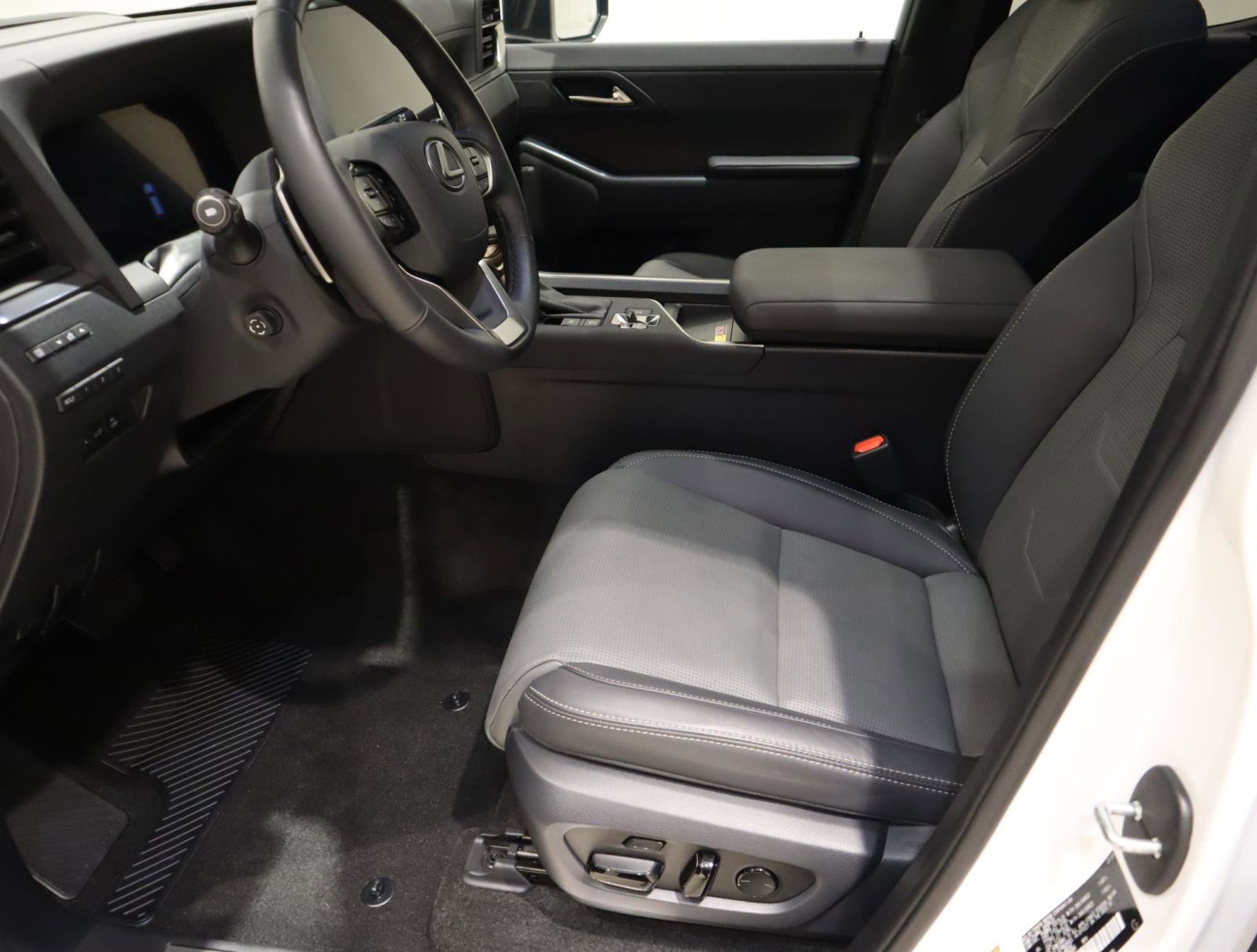 Used 2024 Lexus GX 550 w/ Accessory Package (Z1) image 23