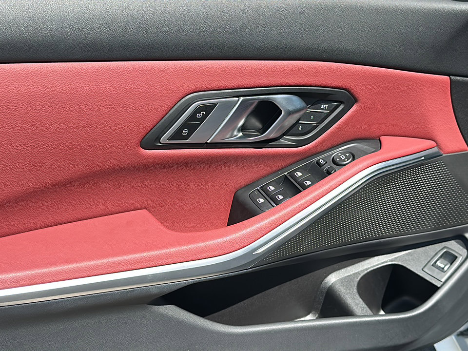 Certified 2023 BMW 330i Sedan w/ Premium Package image 17