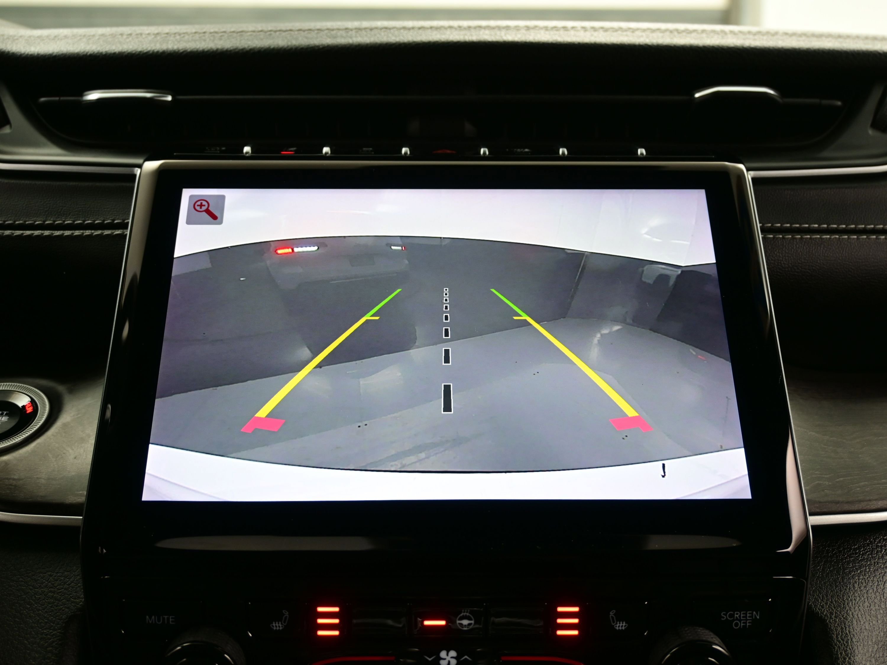 Used 2025 Jeep Grand Cherokee L Limited image 20