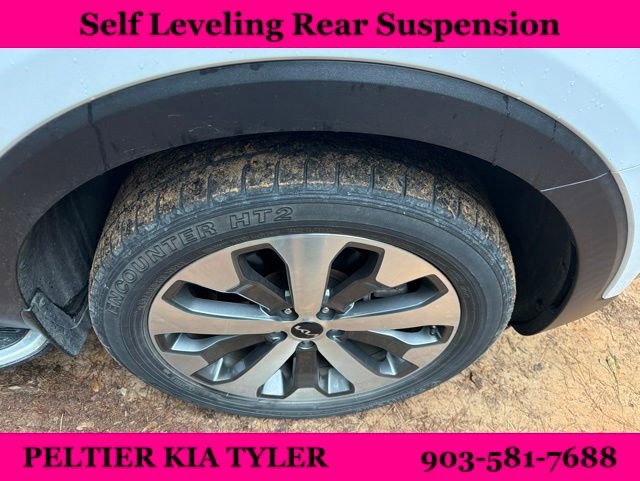 Certified 2022 Kia Telluride EX w/ EX Premium Package FWD image 16