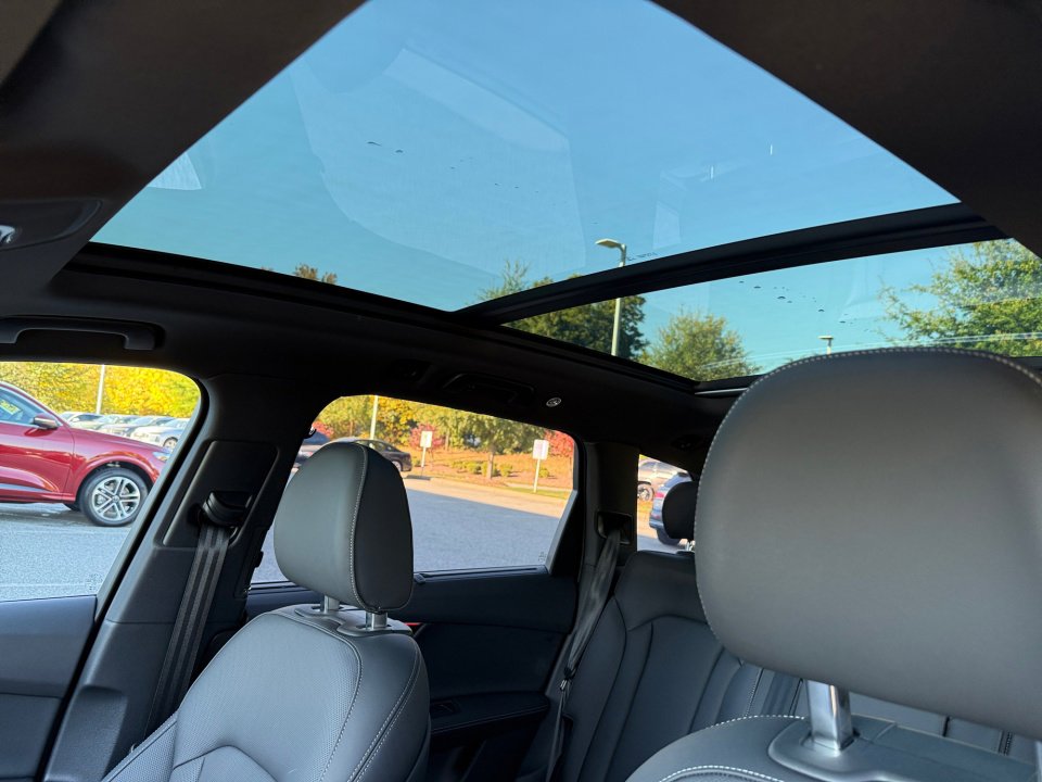 Used 2025 Audi Q7 3.0T Prestige image 21