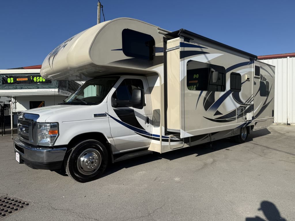 Used 2017 Ford E-450 and Econoline 450 Super Duty w/ Motorhome Prep Package RWD image 5