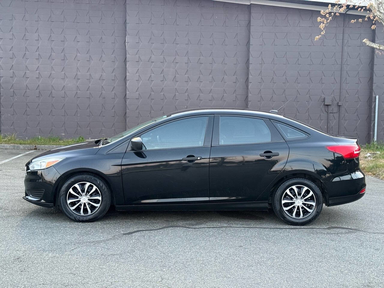 Used 2017 Ford Focus S FWD image 5
