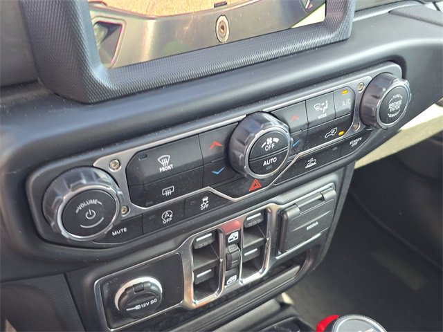 Used 2023 Jeep Gladiator Overland image 25