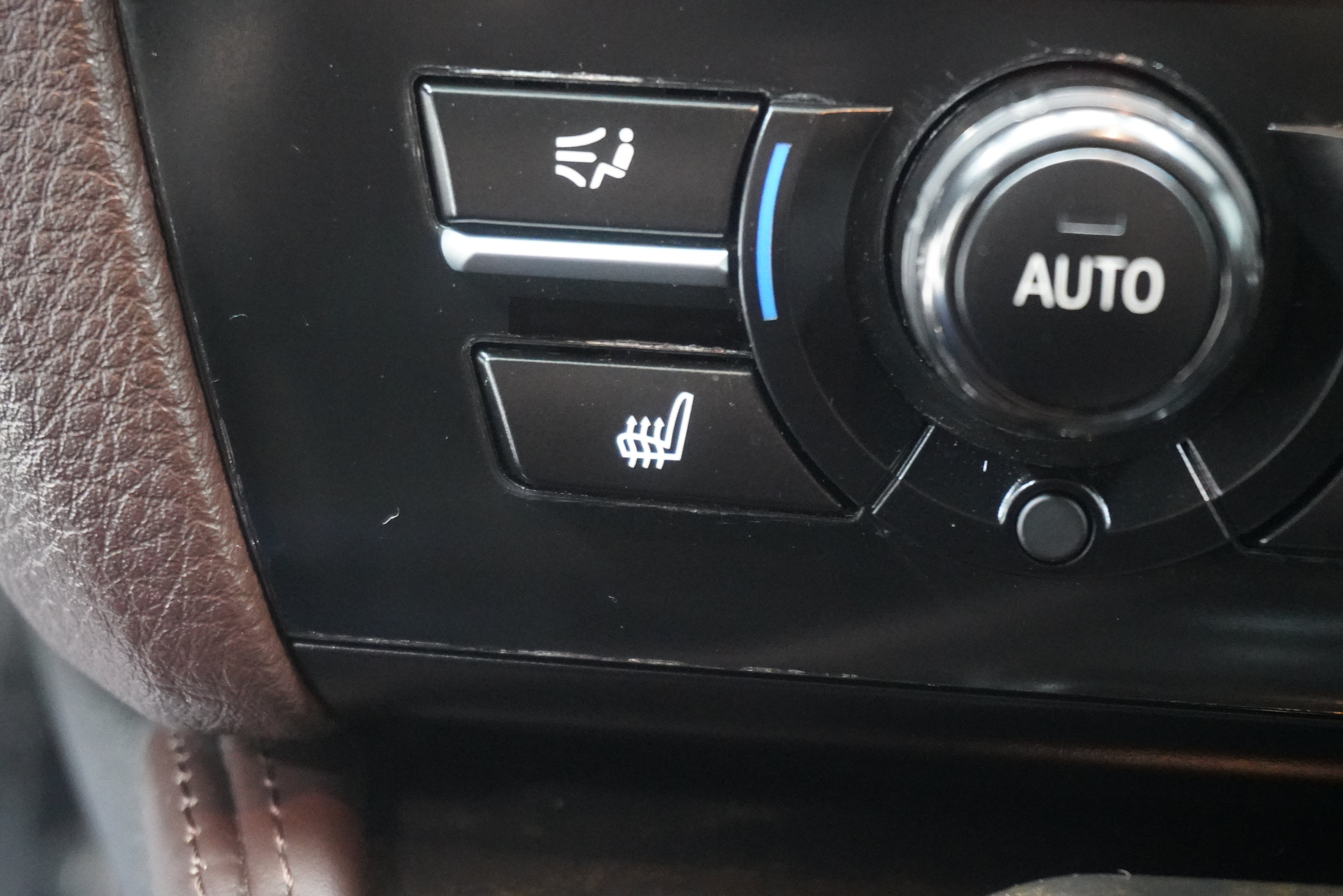 Used 2015 BMW 550i Sedan RWD image 23