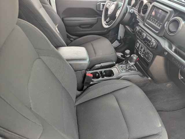 Used 2023 Jeep Wrangler Sport AWD/4WD image 12