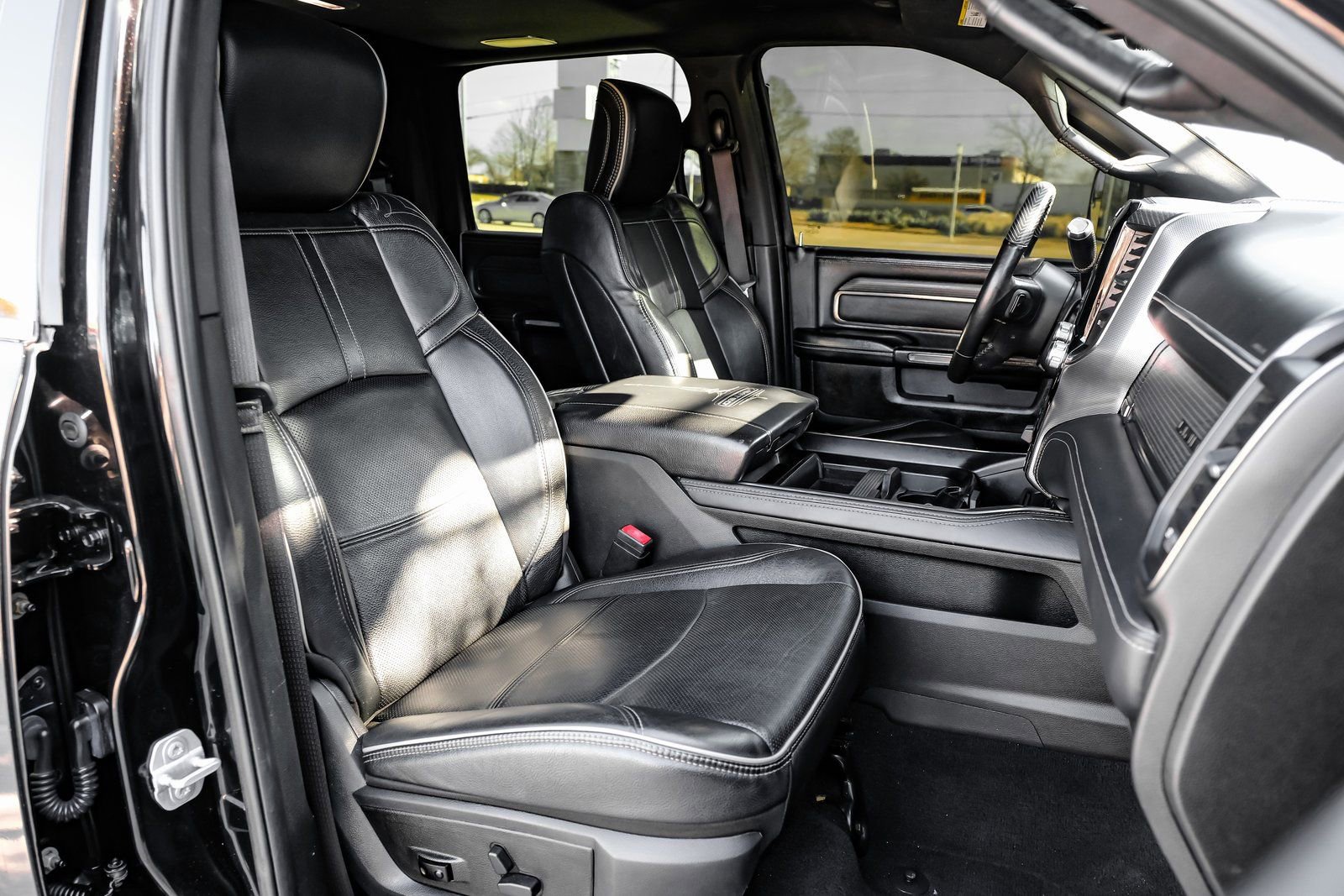 Used 2019 RAM 3500 Limited image 32