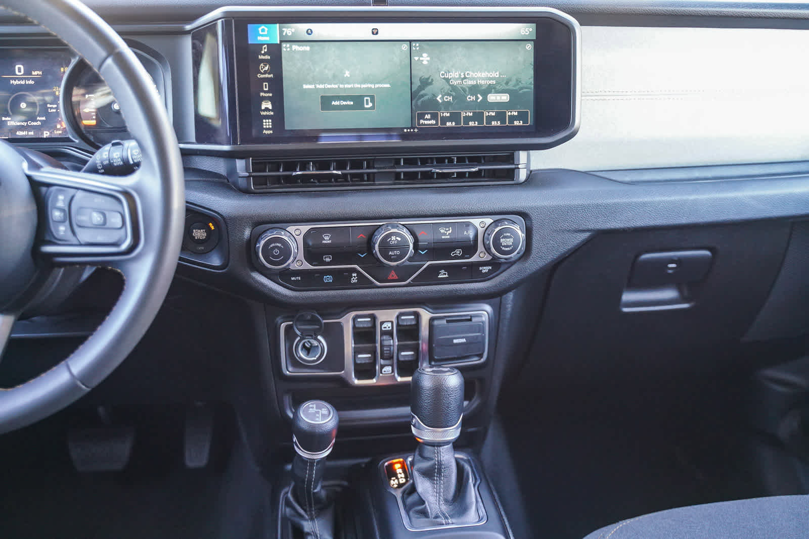 Used 2024 Jeep Wrangler Sport S image 13