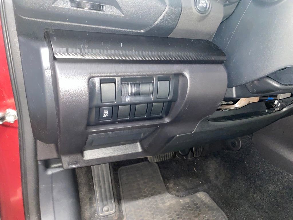 Used 2018 Subaru Impreza 2.0i Premium AWD/4WD image 25
