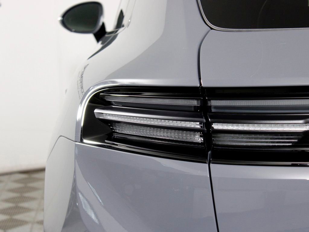 Certified 2025 Porsche Macan 4S Electric image 13