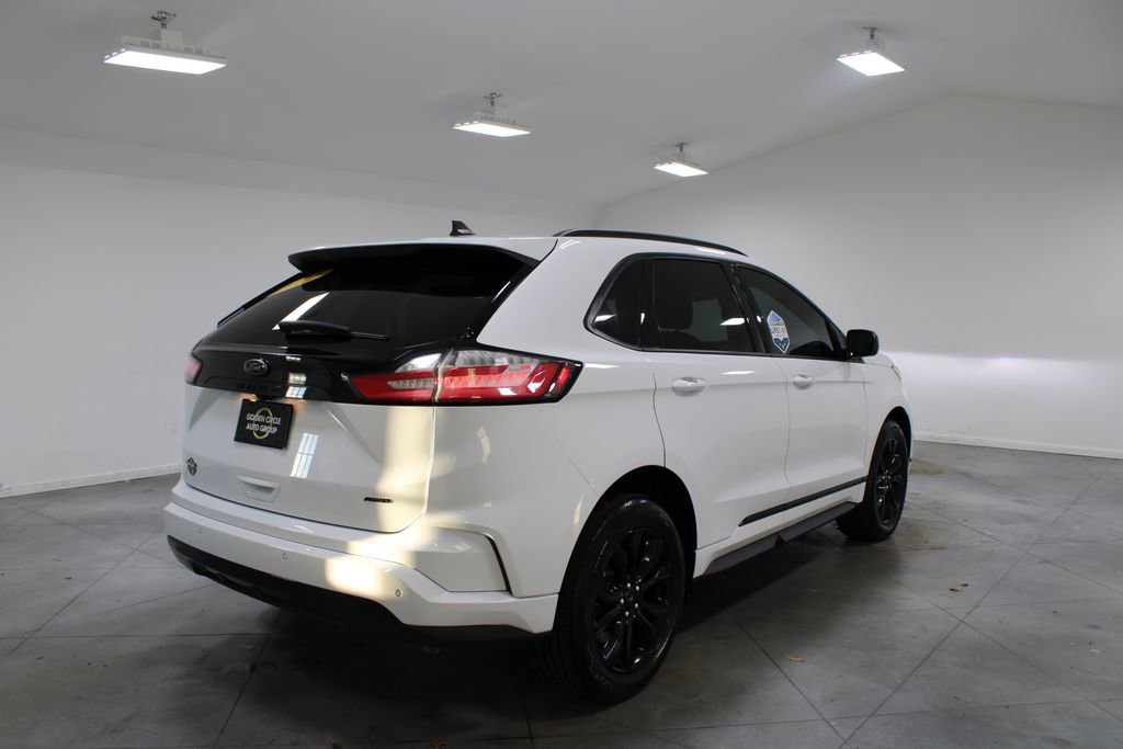 Used 2022 Ford Edge SE w/ Black Appearance Package image 9