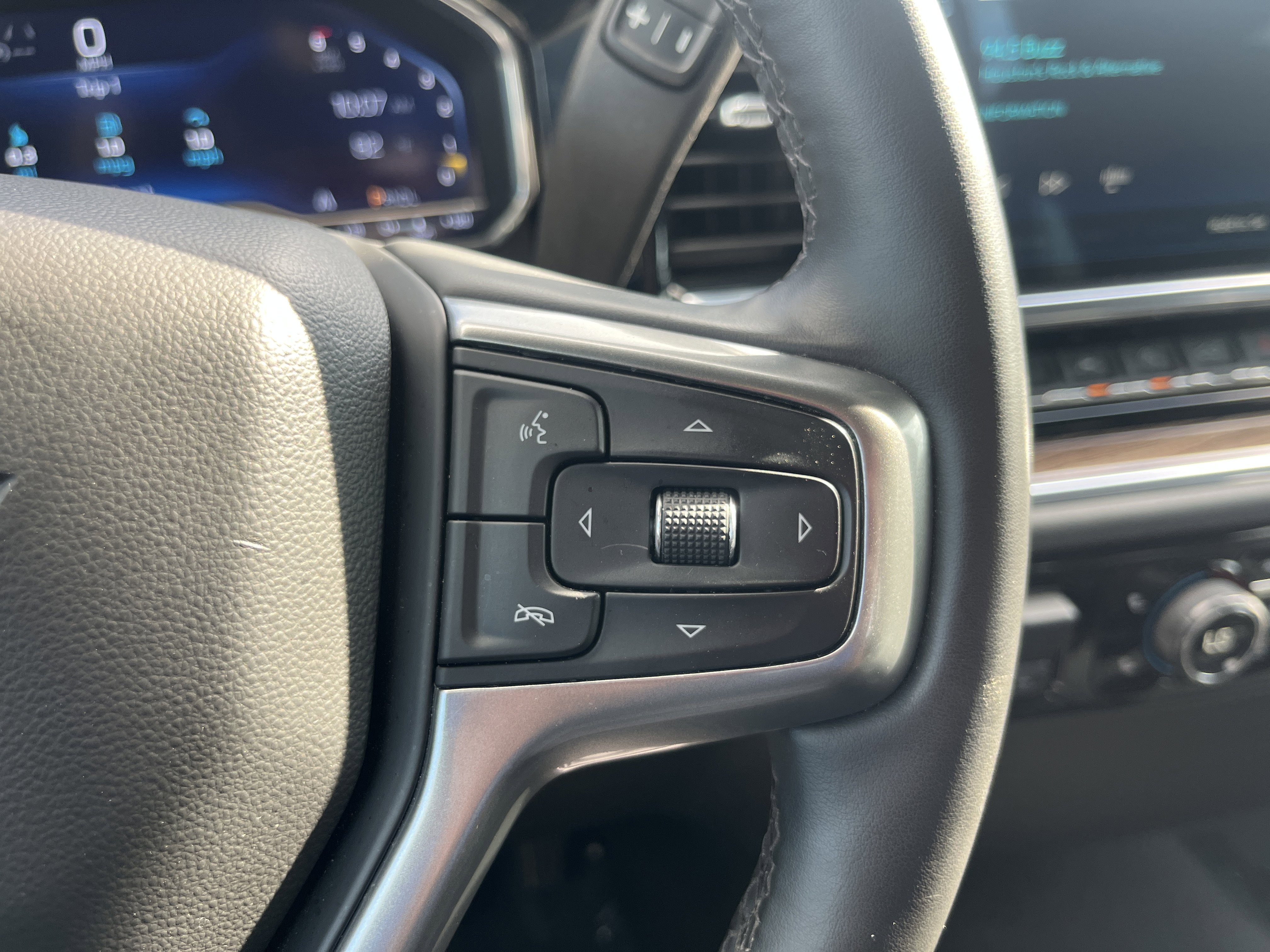 Used 2025 Chevrolet Silverado 1500 LT image 19