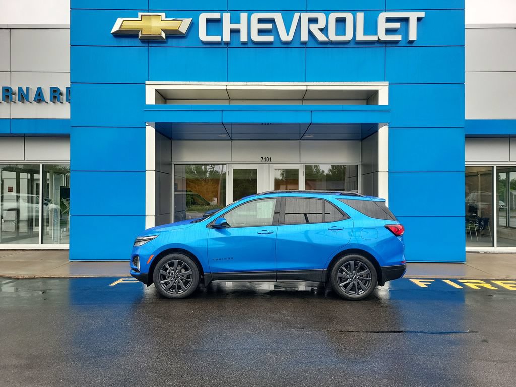 Certified 2024 Chevrolet Equinox RS AWD/4WD image 2