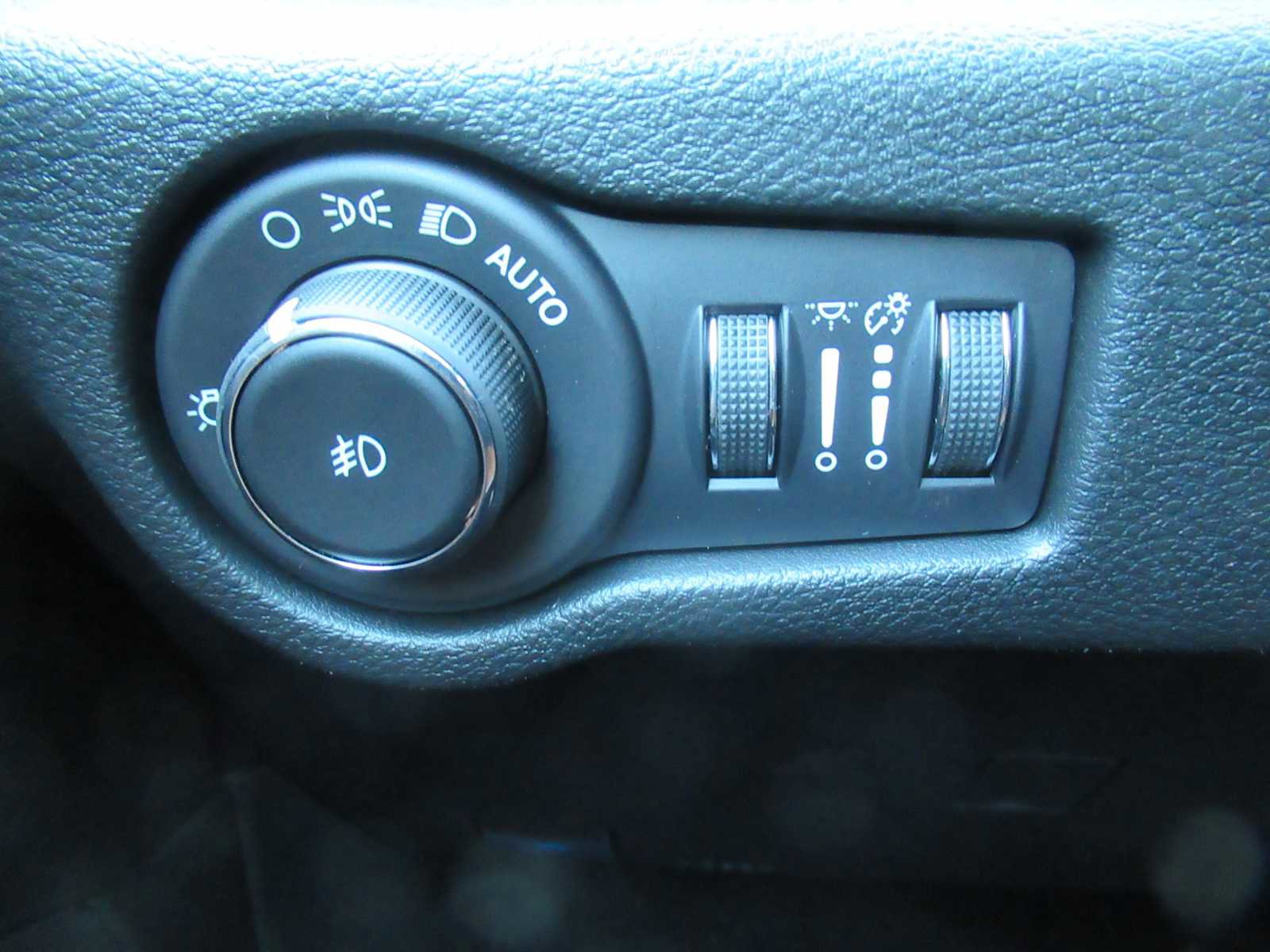 New 2026 Chrysler Pacifica Pinnacle image 31