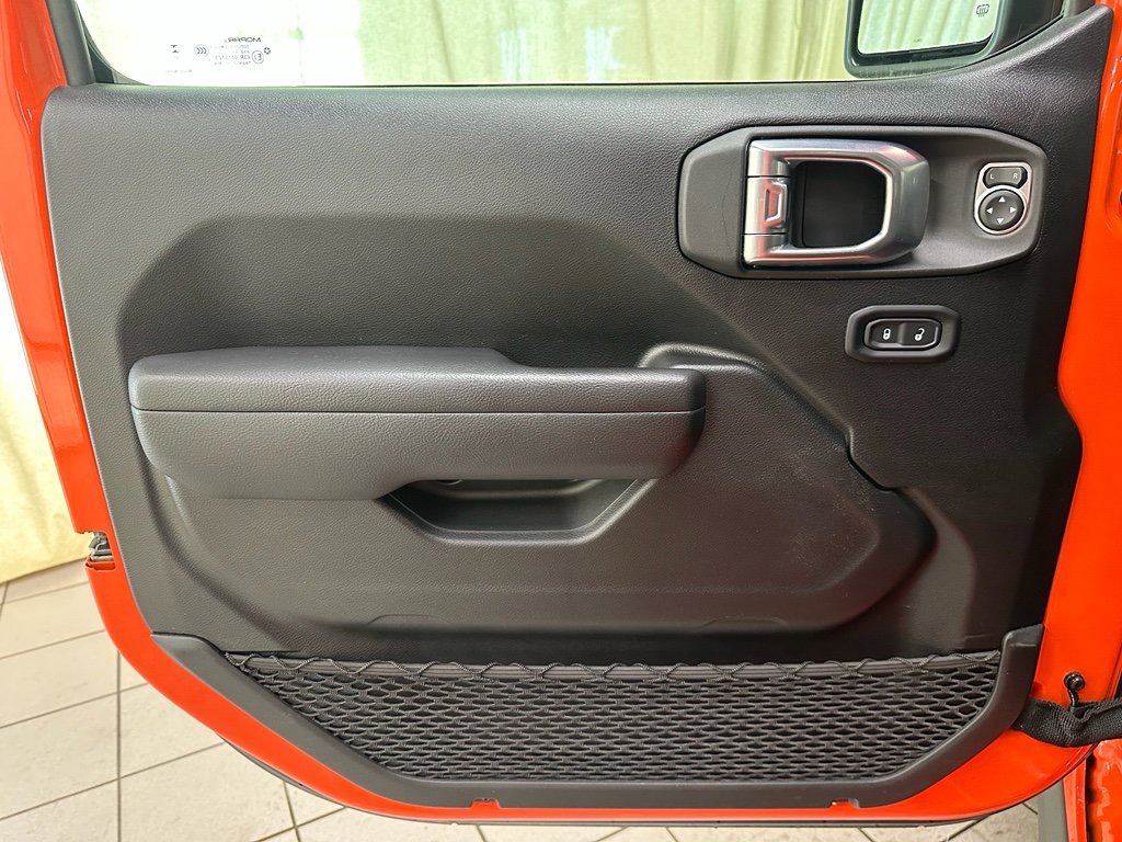 Used 2023 Jeep Wrangler Unlimited w/ Cold Weather Group image 34