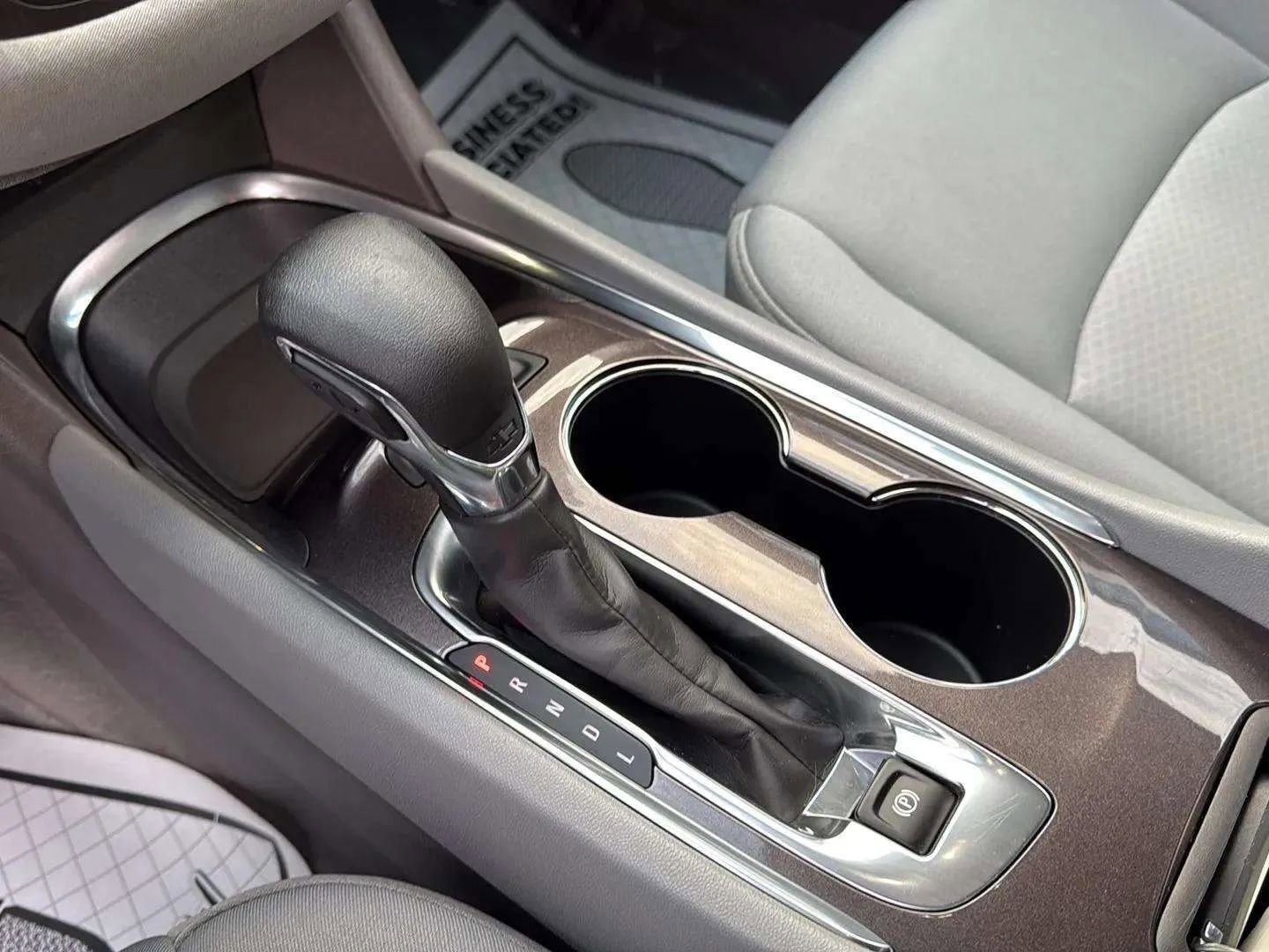 Used 2022 Chevrolet Malibu LT image 17