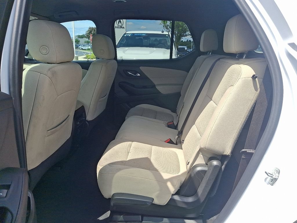 Certified 2023 Chevrolet Traverse LS FWD image 10