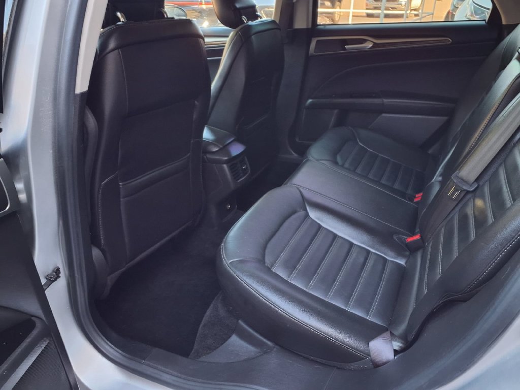 Used 2013 Ford Fusion SE FWD image 23