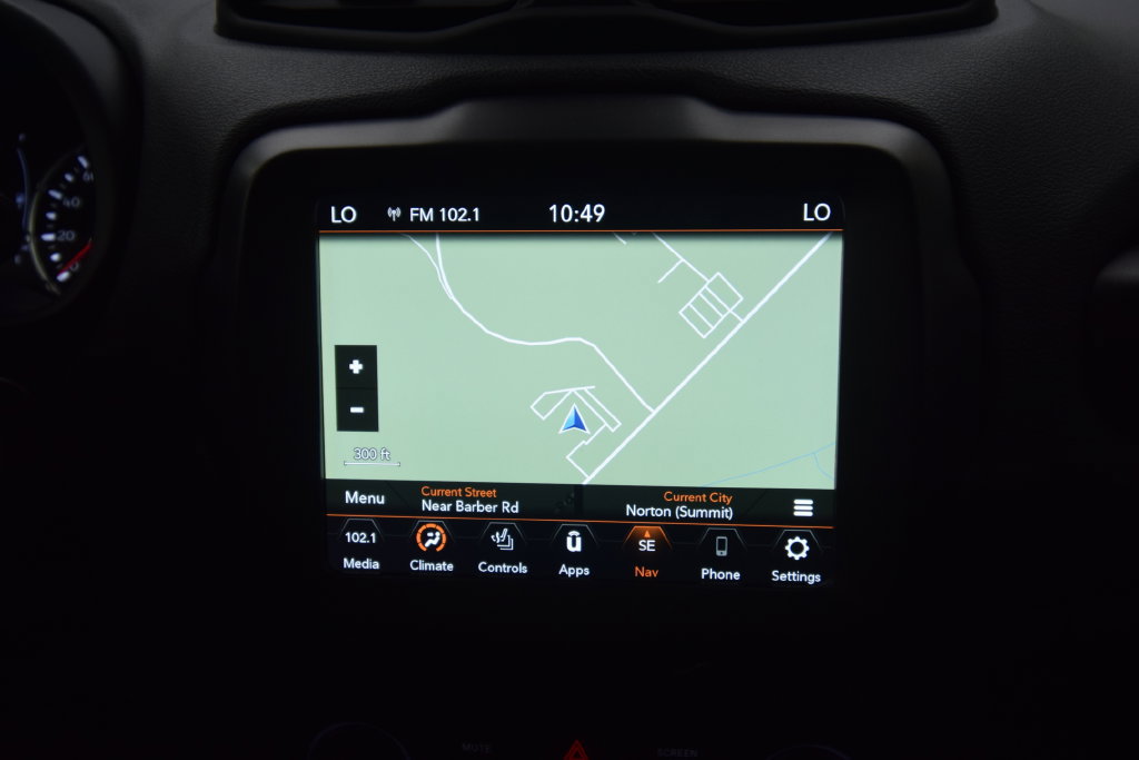 Used 2023 Jeep Renegade Latitude w/ Premium Group AWD/4WD image 13