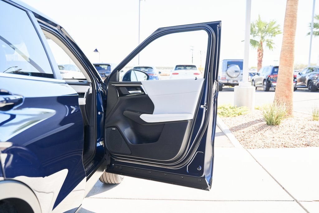 Used 2025 Mitsubishi Outlander SE FWD image 11