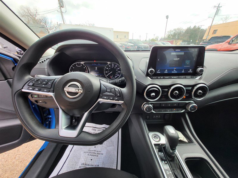 Used 2025 Nissan Sentra SV image 13