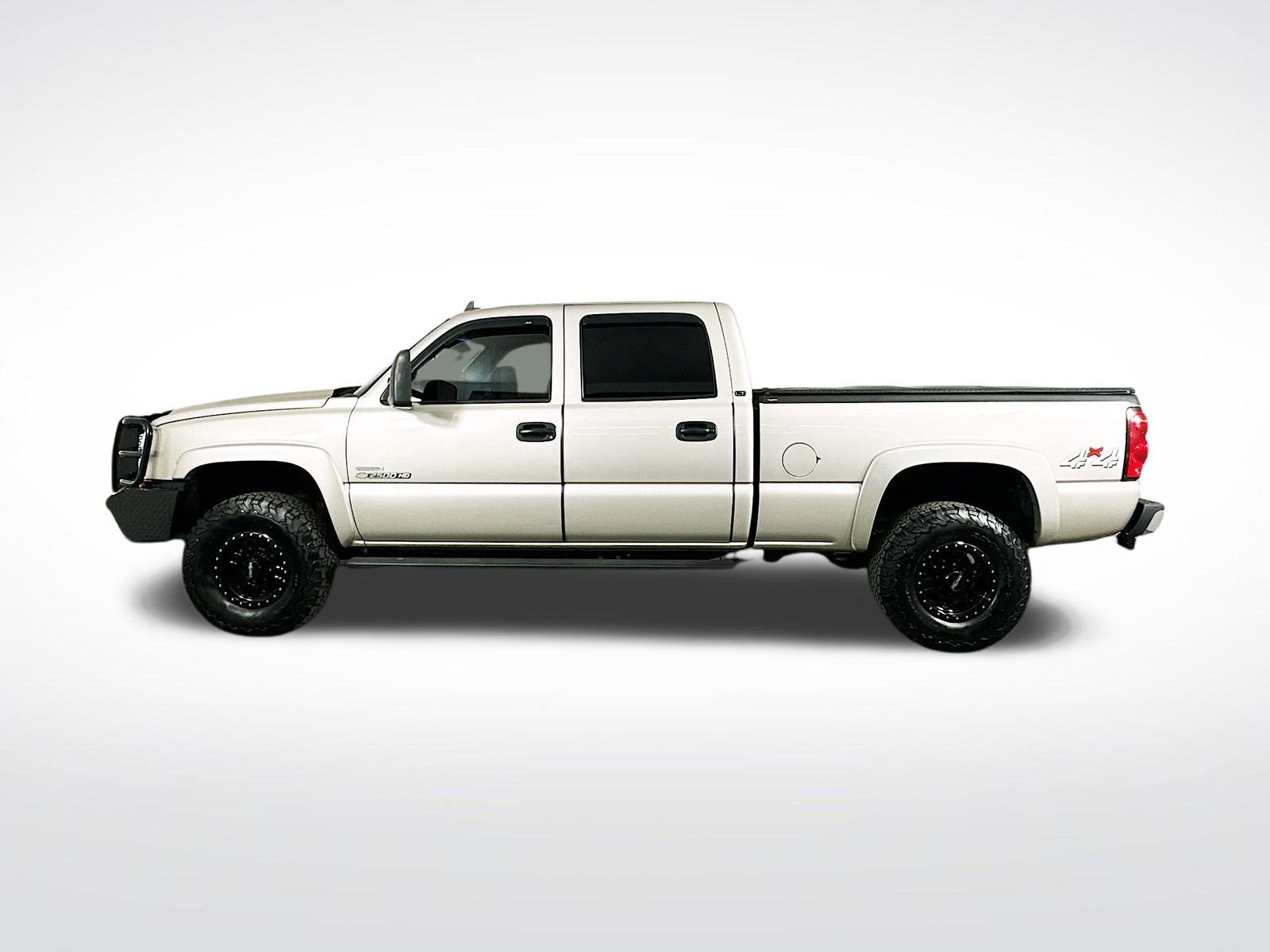 Used 2006 Chevrolet Silverado 2500 LT w/ Heavy-Duty Power Package image 5