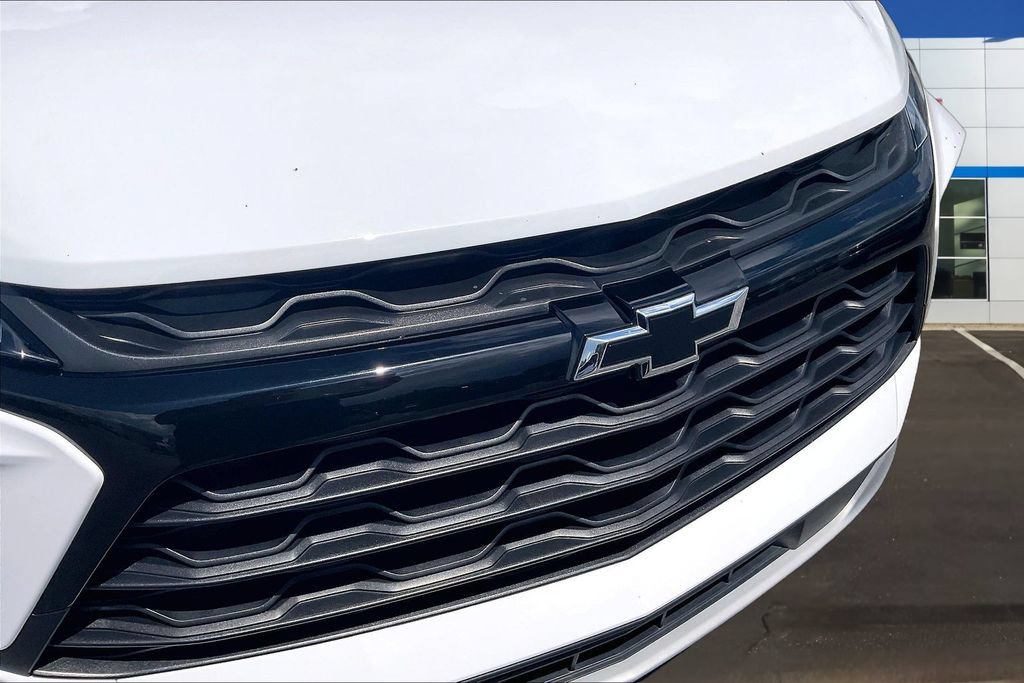 Used 2023 Chevrolet Blazer LT w/ Midnight/Sport Edition FWD image 32