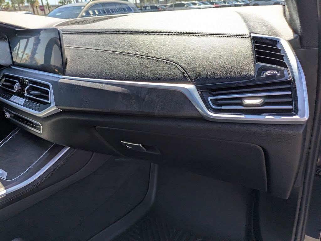 Used 2023 BMW X5 xDrive40i AWD/4WD image 32