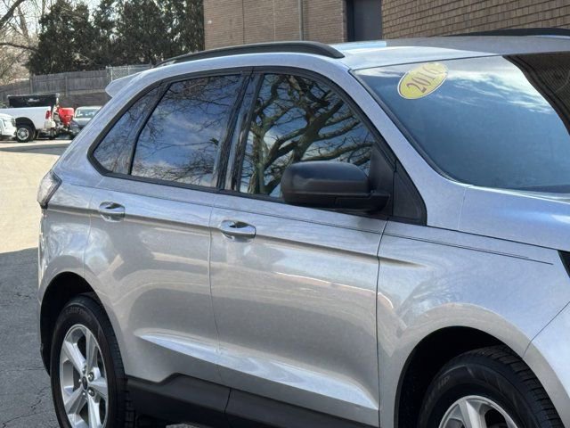 Used 2016 Ford Edge SE image 4