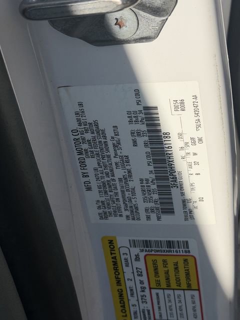 Used 2017 Ford Fusion SE w/ Fusion SE Technology Package FWD image 10