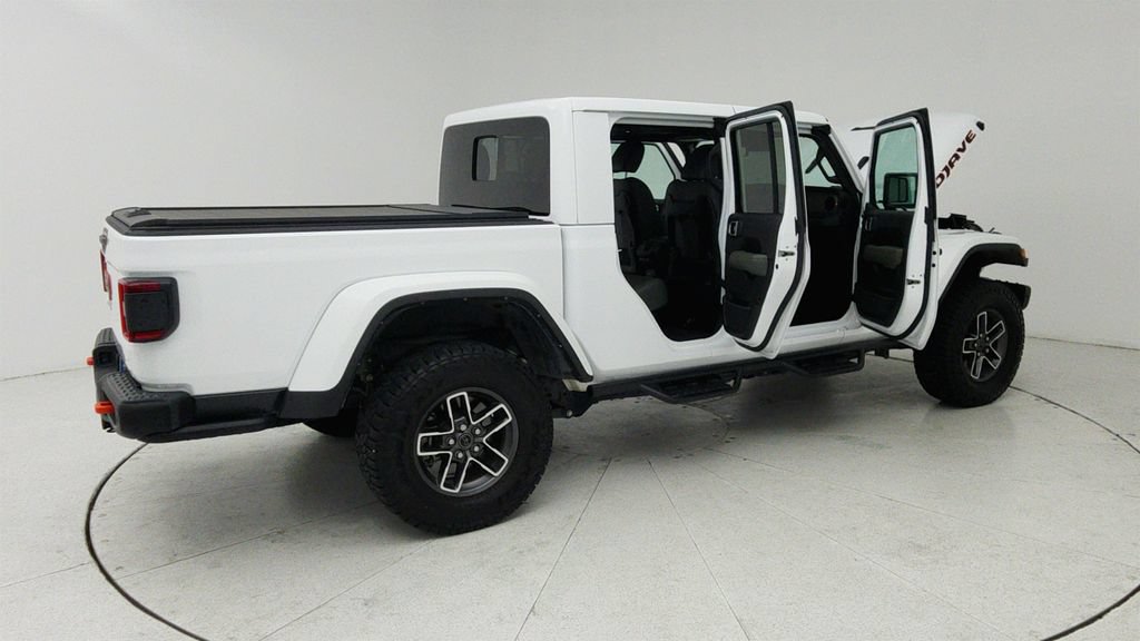 Used 2024 Jeep Gladiator Mojave AWD/4WD image 12