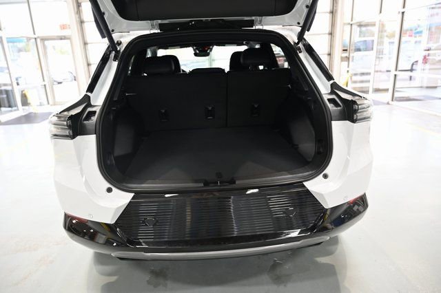 New 2026 Chevrolet Equinox EV LT w/ Convenience Package II image 25