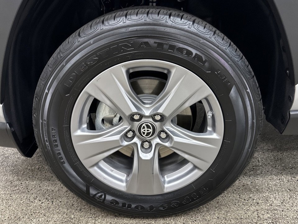 Used 2023 Toyota RAV4 LE image 2