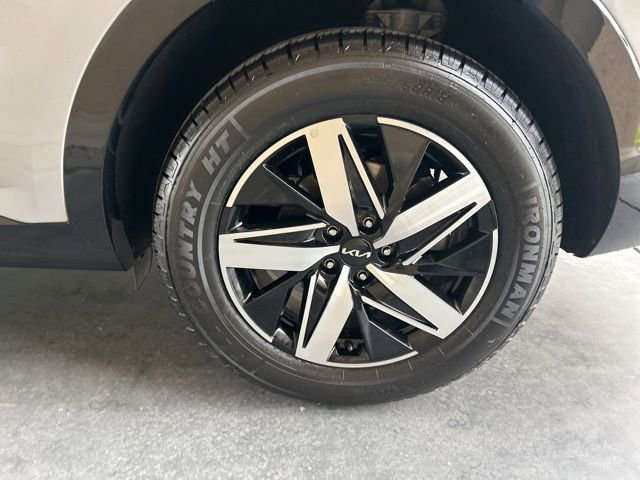 Used 2023 Kia Sorento EX w/ Panoramic Sunroof Package image 42