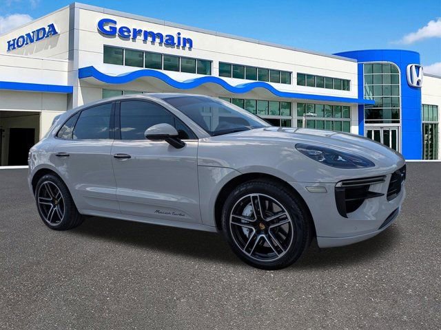 Used 2020 Porsche Macan Turbo image 3