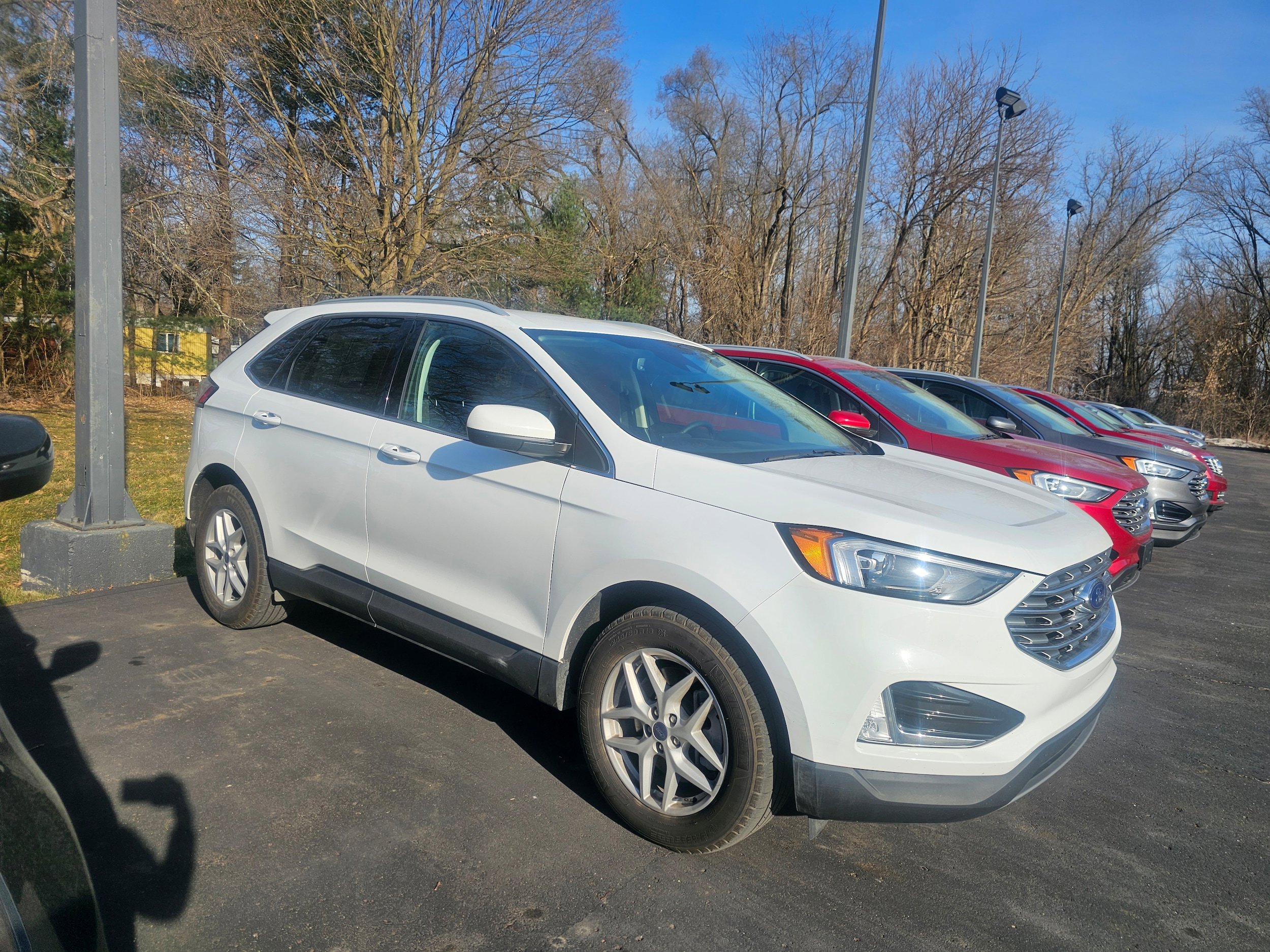 Used 2022 Ford Edge SEL w/ Convenience Package AWD/4WD image 4