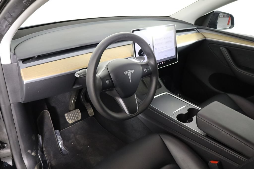 Used 2024 Tesla Model Y Long Range AWD/4WD image 22
