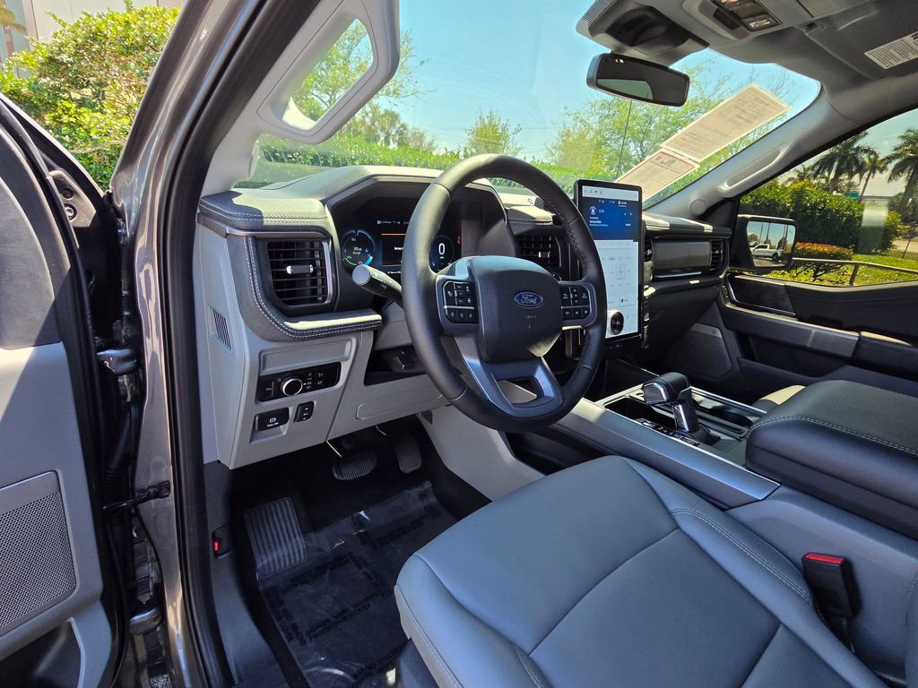 Used 2025 Ford F150 Lightning Flash AWD/4WD image 23