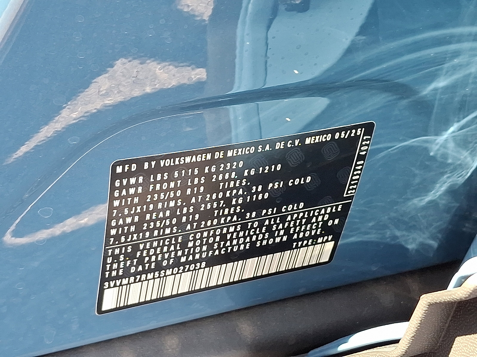 New 2025 Volkswagen Tiguan SE image 10