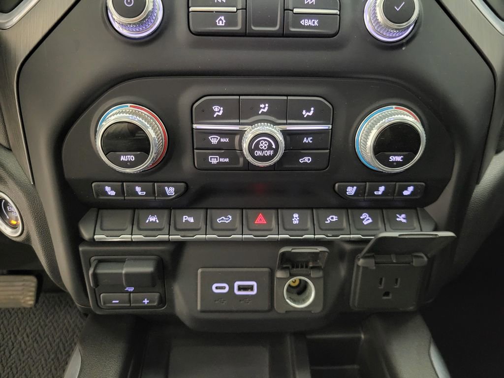 Used 2022 GMC Sierra 1500 Denali w/ Denali Premium Package image 11